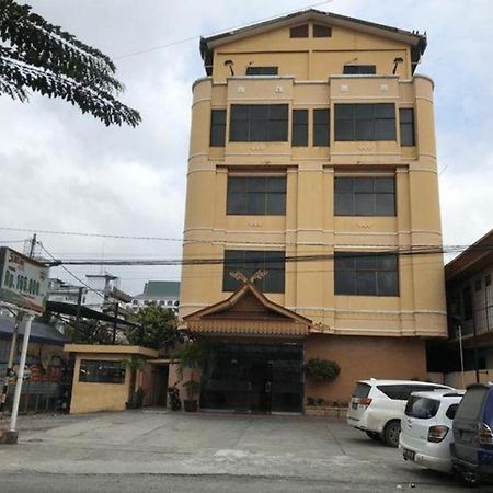 Sabrina Hotel Sisingamangaraja Pekanbaru Exteriér fotografie