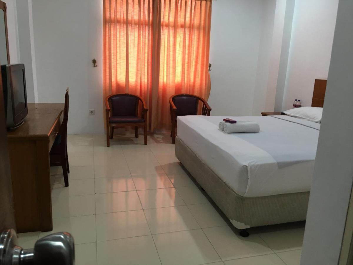 Sabrina Hotel Sisingamangaraja Pekanbaru Exteriér fotografie