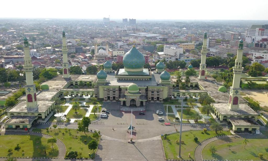 Sabrina Hotel Sisingamangaraja Pekanbaru Exteriér fotografie